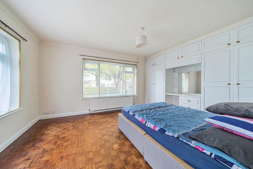 for sale bridle road london 35403 - Gibbs Gillespie