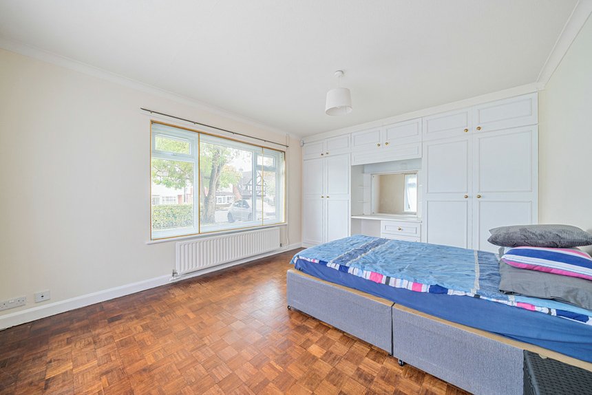 for sale bridle road london 35403 - Gibbs Gillespie