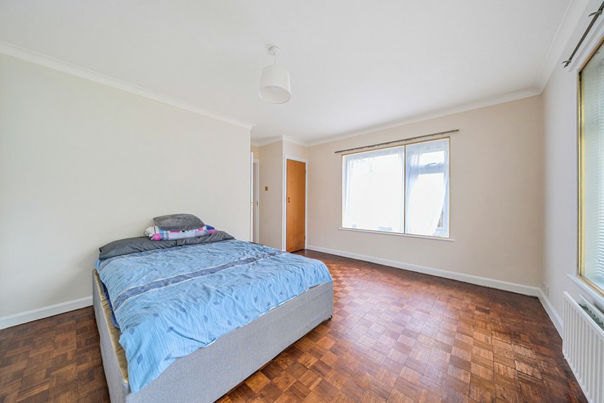 for sale bridle road london 35403 - Gibbs Gillespie