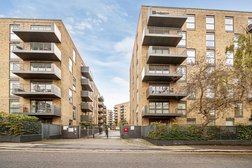 for sale masters court london 35405 - Gibbs Gillespie