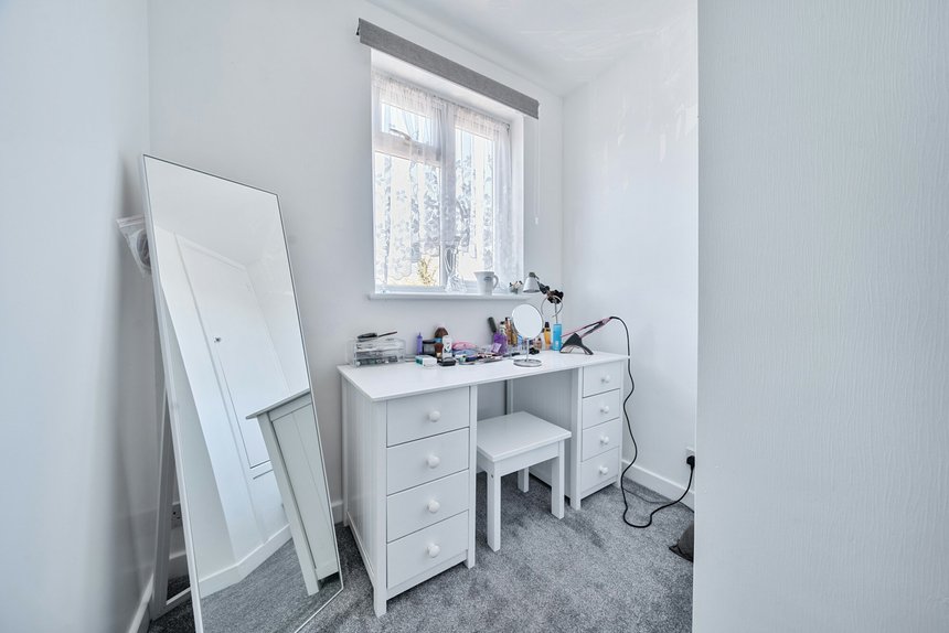 under offer old ruislip road london 35417 - Gibbs Gillespie
