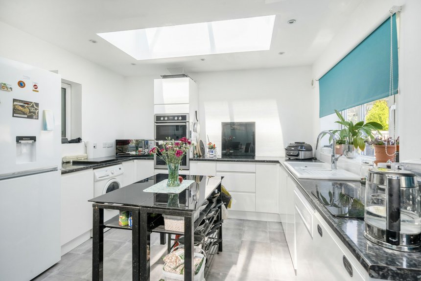 under offer old ruislip road london 35417 - Gibbs Gillespie