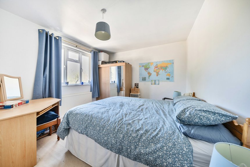 under offer old ruislip road london 35417 - Gibbs Gillespie