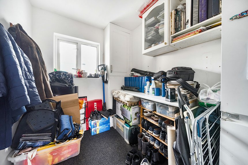 under offer old ruislip road london 35417 - Gibbs Gillespie