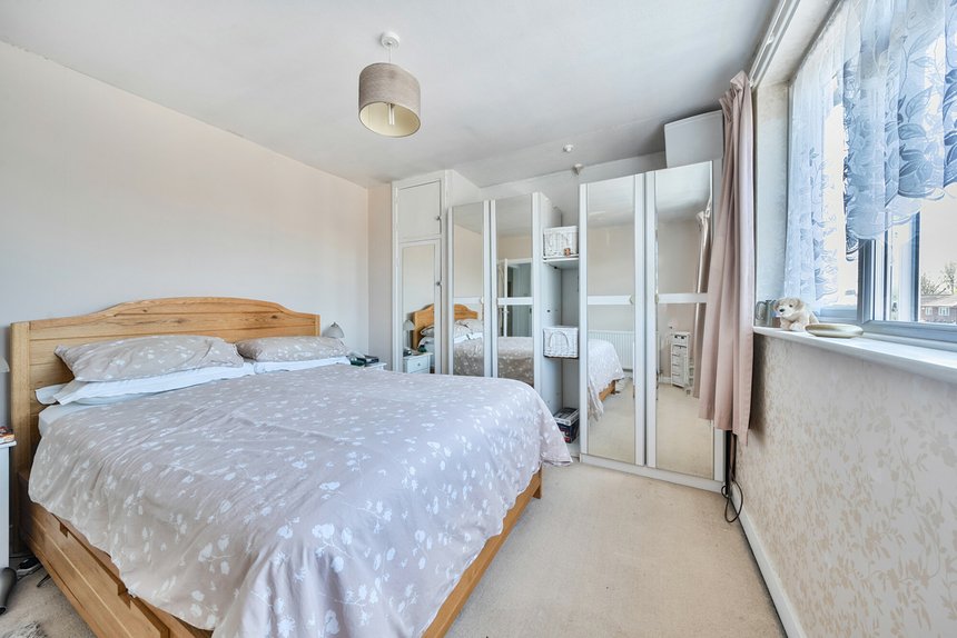 under offer old ruislip road london 35417 - Gibbs Gillespie