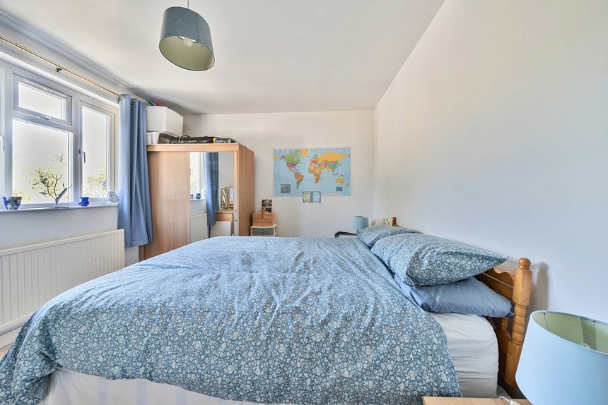 under offer old ruislip road london 35417 - Gibbs Gillespie