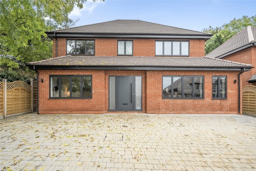 under offer merry hill close london 35438 - Gibbs Gillespie