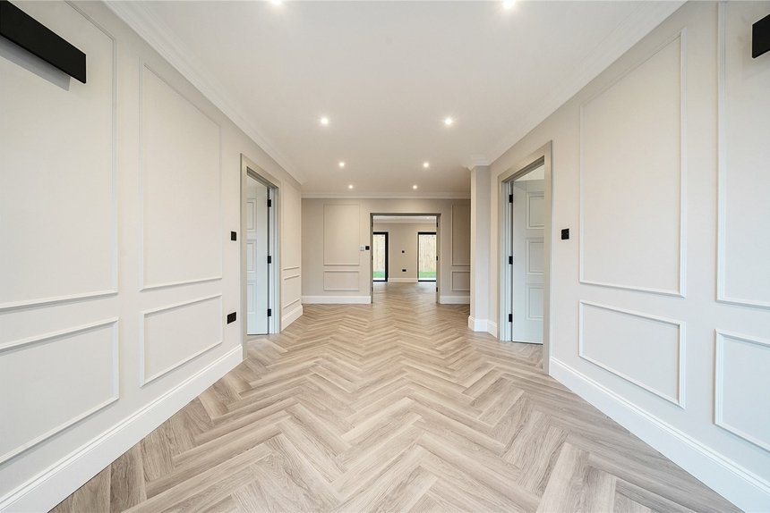 under offer merry hill close london 35438 - Gibbs Gillespie