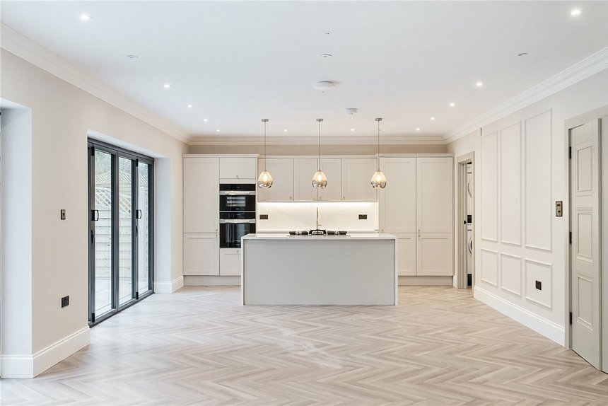 under offer merry hill close london 35438 - Gibbs Gillespie