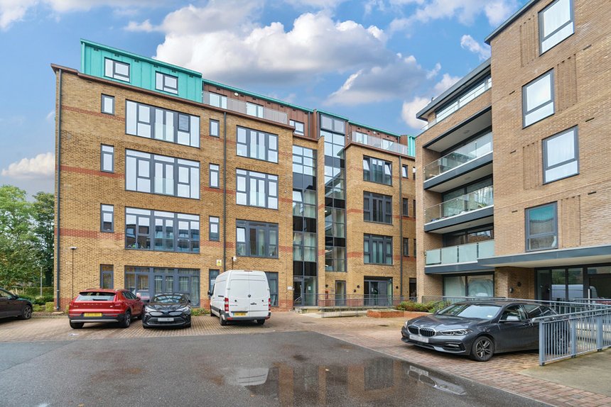 for sale brindley place london 35504 - Gibbs Gillespie