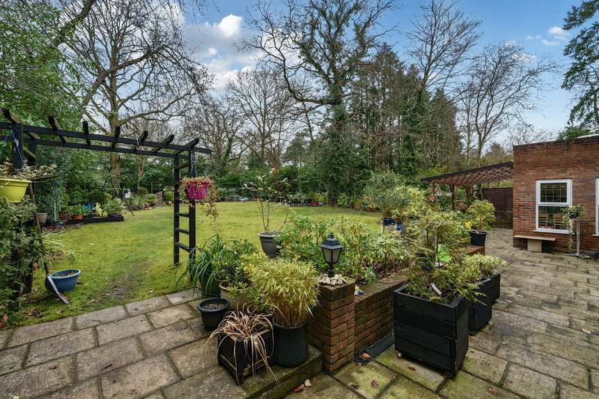for sale howards wood drive london 35521 - Gibbs Gillespie