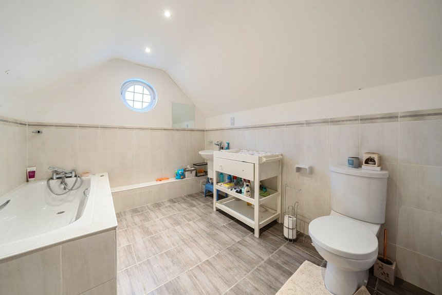 for sale howards wood drive london 35521 - Gibbs Gillespie