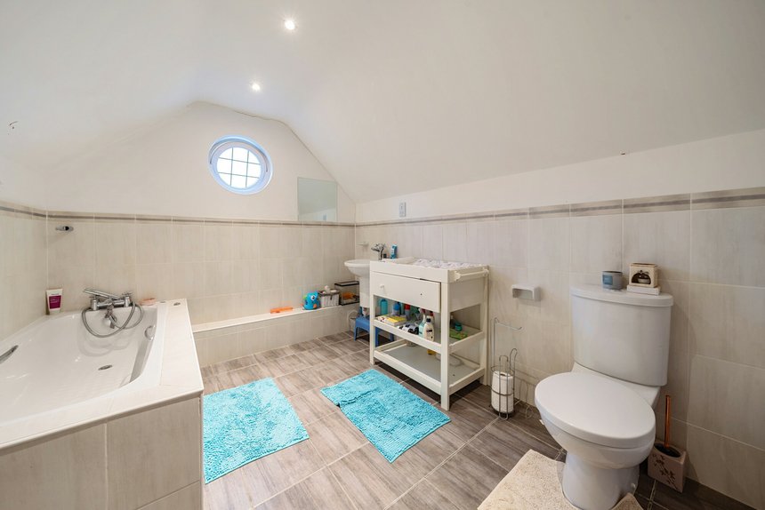 for sale howards wood drive london 35521 - Gibbs Gillespie
