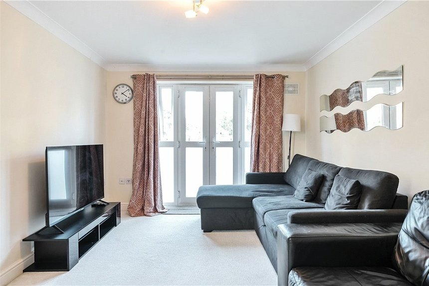 for sale periwood crescent london 35530 - Gibbs Gillespie