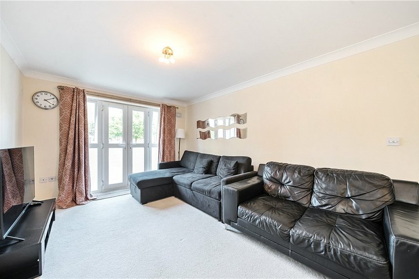 for sale periwood crescent london 35530 - Gibbs Gillespie