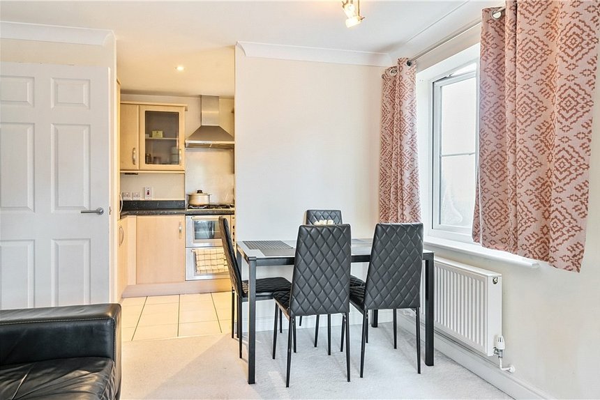 for sale periwood crescent london 35530 - Gibbs Gillespie