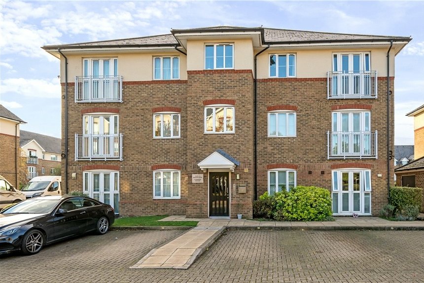 for sale periwood crescent london 35530 - Gibbs Gillespie