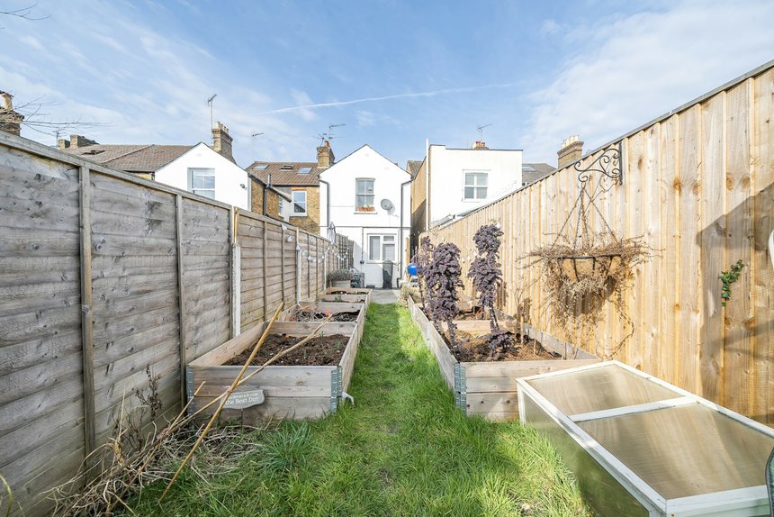 sold myddleton road london 35550 - Gibbs Gillespie