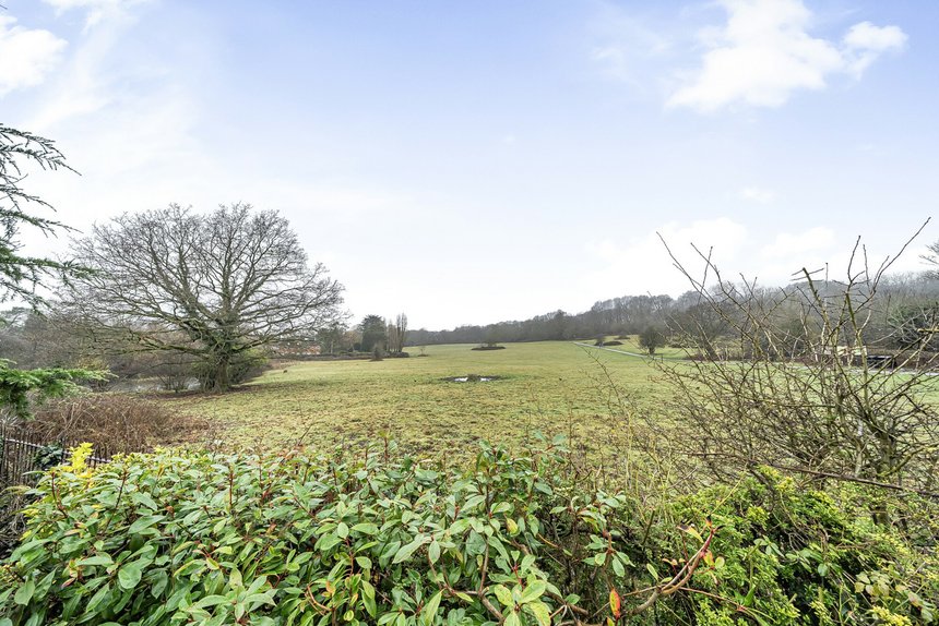 for sale dearne close london 35571 - Gibbs Gillespie