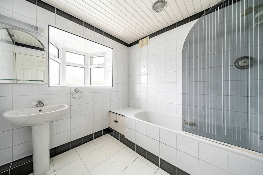 for sale dearne close london 35571 - Gibbs Gillespie