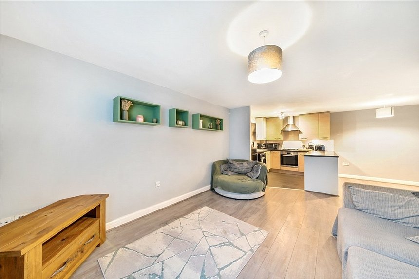 for sale capel crescent london 35640 - Gibbs Gillespie