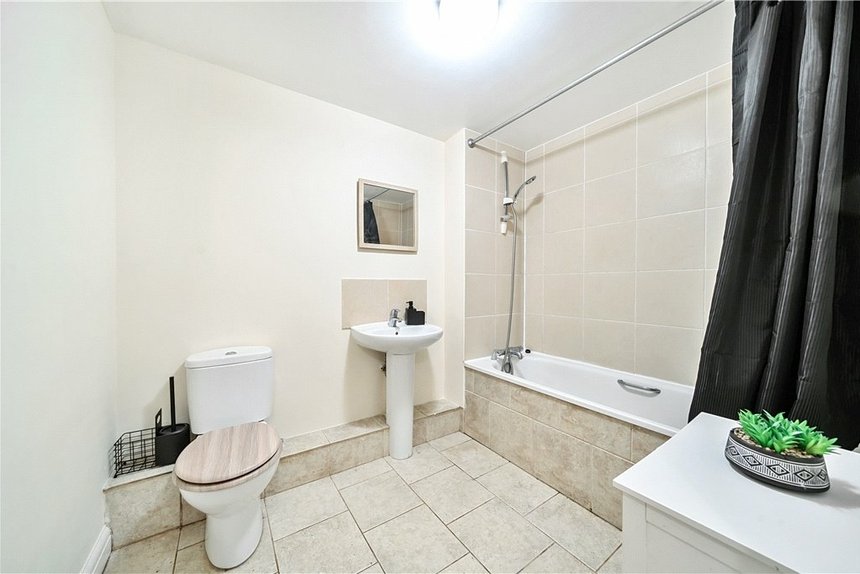 for sale capel crescent london 35640 - Gibbs Gillespie