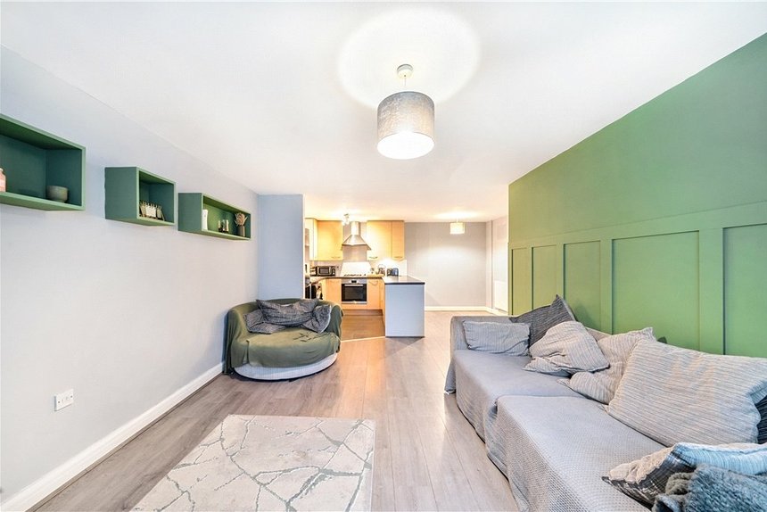 for sale capel crescent london 35640 - Gibbs Gillespie