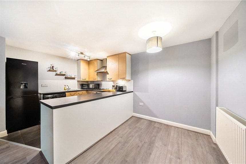 for sale capel crescent london 35640 - Gibbs Gillespie