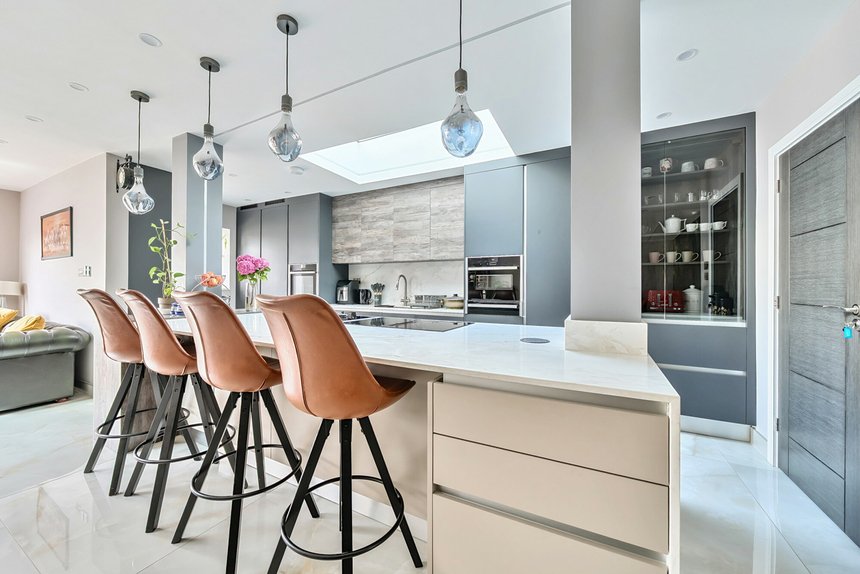 for sale kings way london 35717 - Gibbs Gillespie