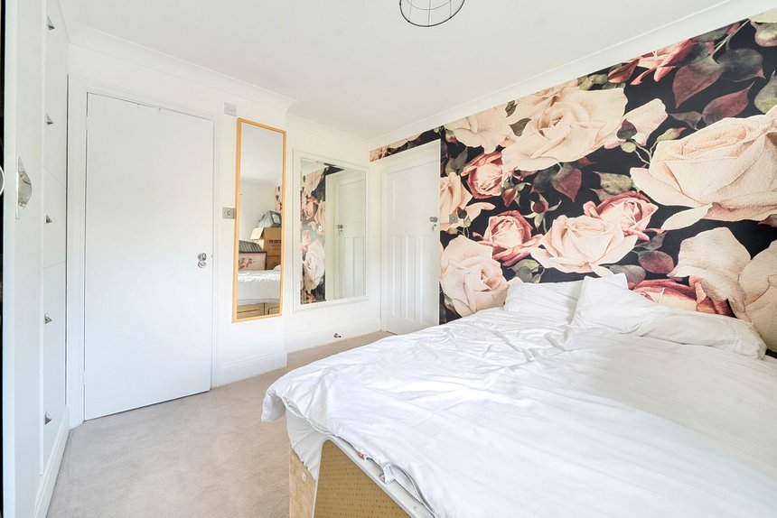 for sale wellington road london 35718 - Gibbs Gillespie