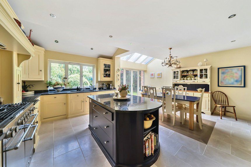 for sale wellington road london 35718 - Gibbs Gillespie