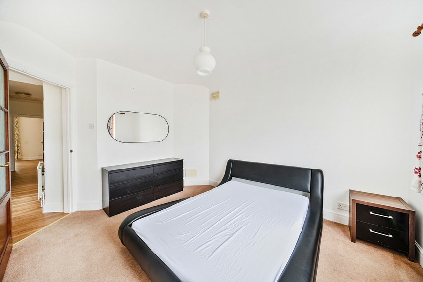 sold downs avenue london 35726 - Gibbs Gillespie