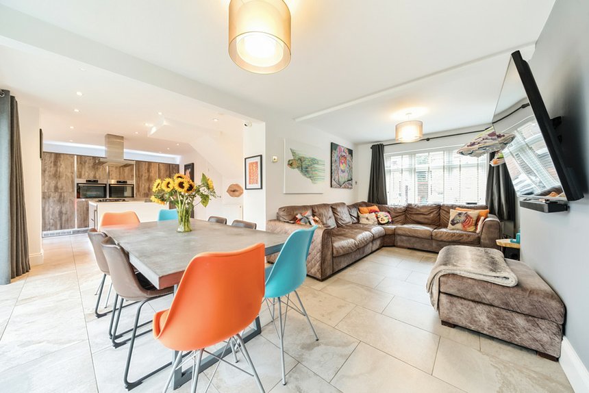 for sale ash grove london 35770 - Gibbs Gillespie