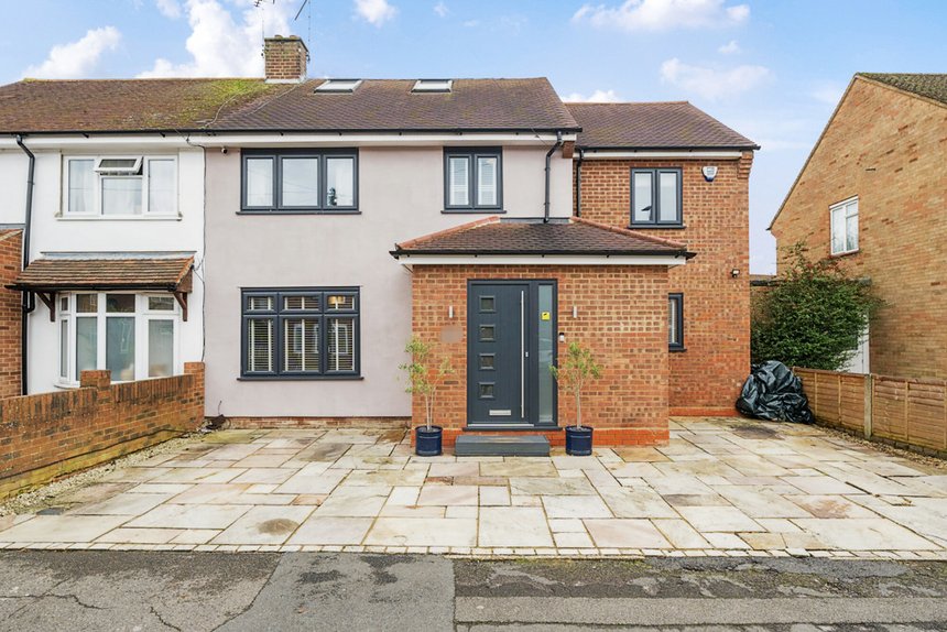 for sale ash grove london 35770 - Gibbs Gillespie