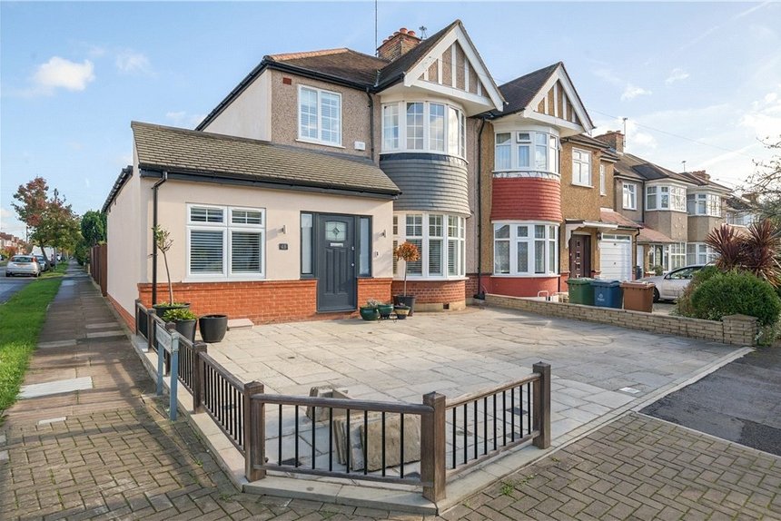 sold lankers drive london 35773 - Gibbs Gillespie
