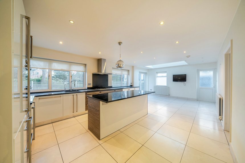 under offer dearne close london 35790 - Gibbs Gillespie
