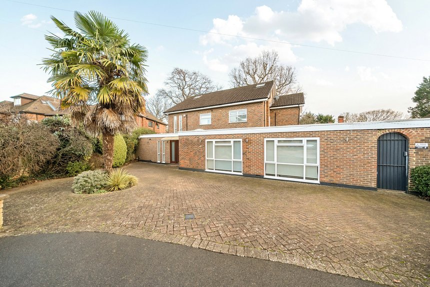 under offer dearne close london 35790 - Gibbs Gillespie
