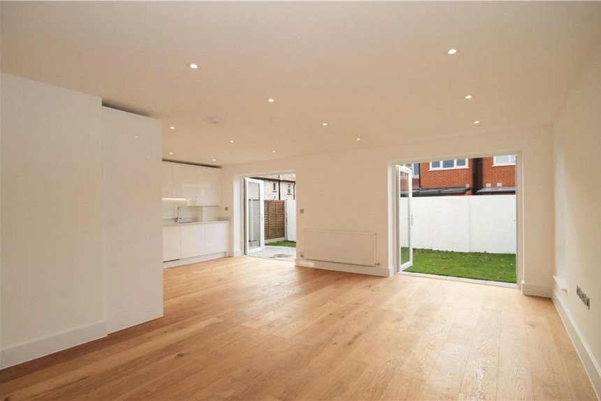 for sale oakfield gardens london 35808 - Gibbs Gillespie