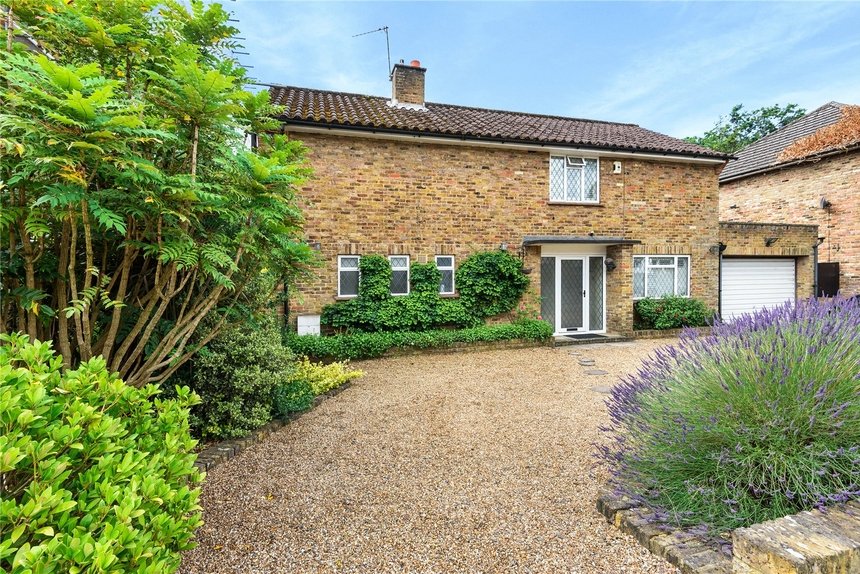 under offer broadwood avenue london 35812 - Gibbs Gillespie