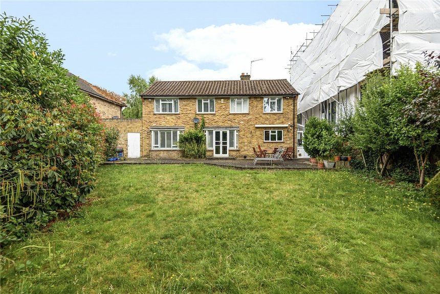 under offer broadwood avenue london 35812 - Gibbs Gillespie