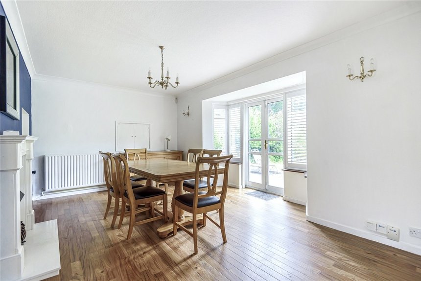 under offer broadwood avenue london 35812 - Gibbs Gillespie