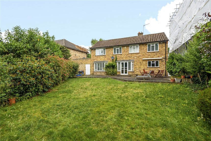 under offer broadwood avenue london 35812 - Gibbs Gillespie