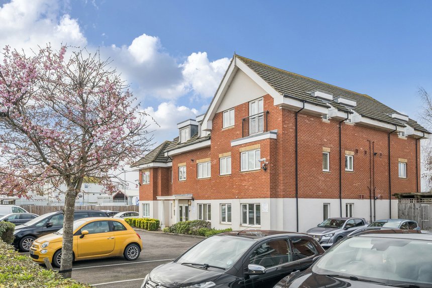 for sale west end road london 35830 - Gibbs Gillespie