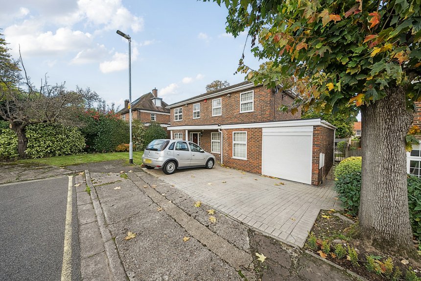 under offer cygnet close london 35834 - Gibbs Gillespie