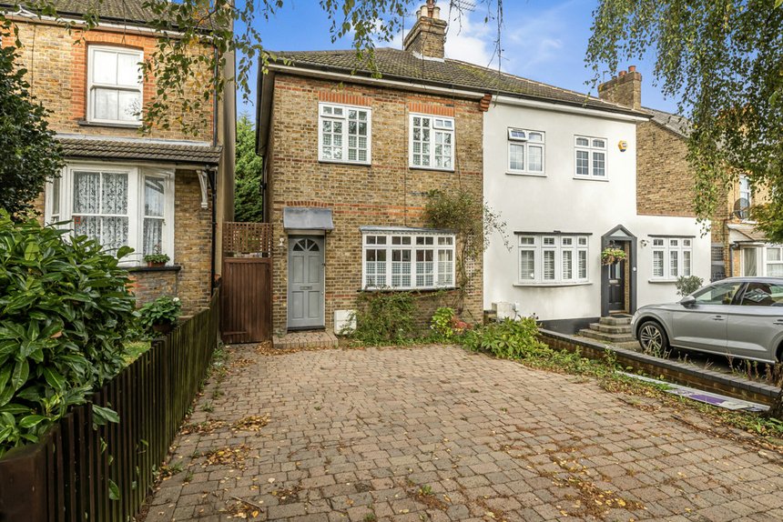 for sale hallowell road london 35836 - Gibbs Gillespie