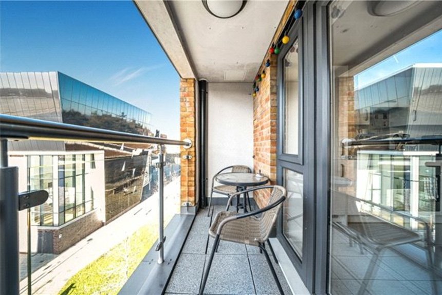 for sale arla place london 35845 - Gibbs Gillespie