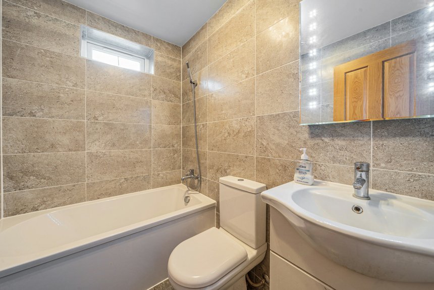 under offer cheapside lane london 35854 - Gibbs Gillespie