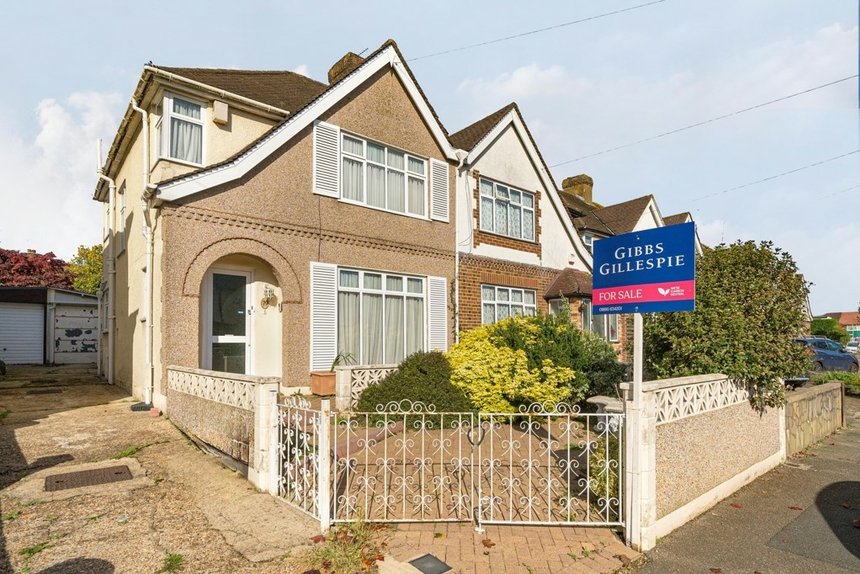 for sale melthorne drive london 35885 - Gibbs Gillespie