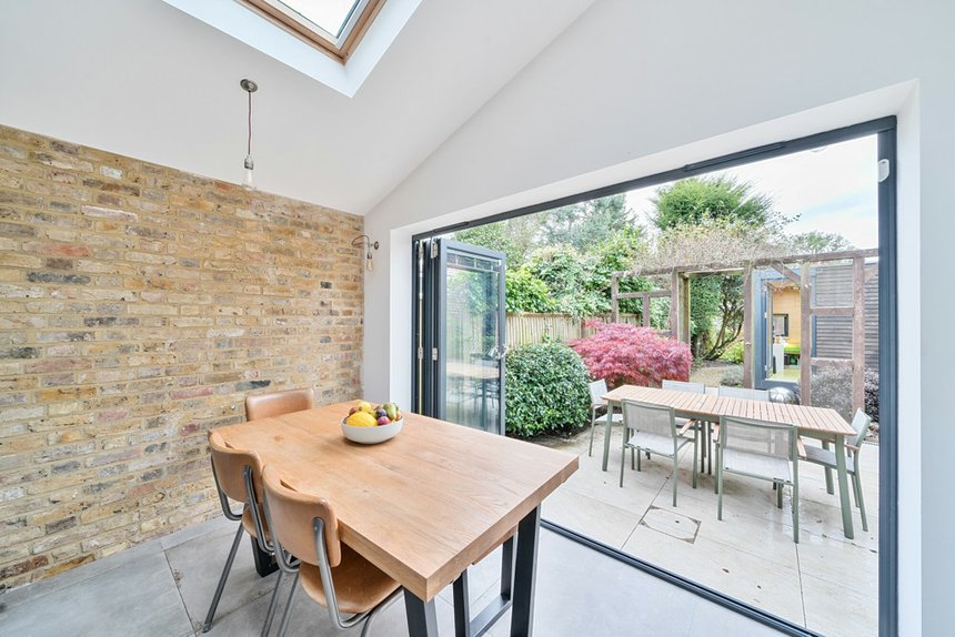 for sale common road london 35897 - Gibbs Gillespie