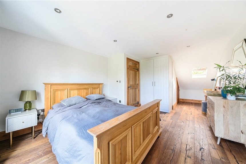 for sale common road london 35897 - Gibbs Gillespie